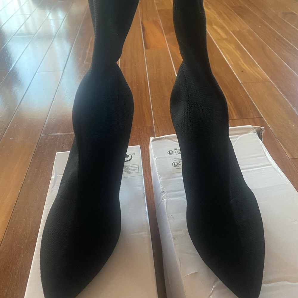 Black Pointed Toe Boots